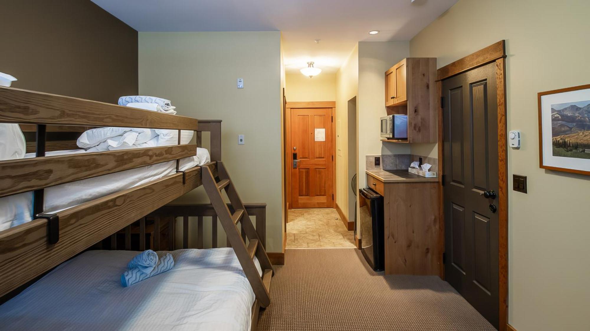 Timberline Lodges By Fernie Lodging Co Екстериор снимка